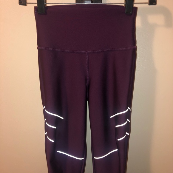 ALO High-Waist Airlift Sequence Reflective Leggings,Size-XXS,Color-Black Plum - Picture 6 of 8